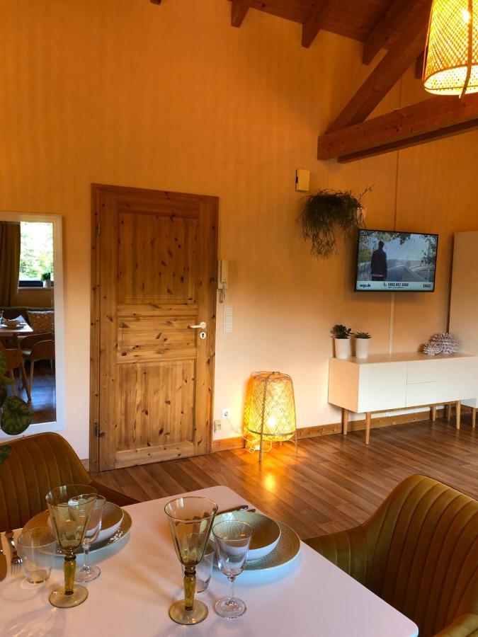 Ferienwohnungen Park Cafe Am Kurpark ベルンカステル・クース エクステリア 写真